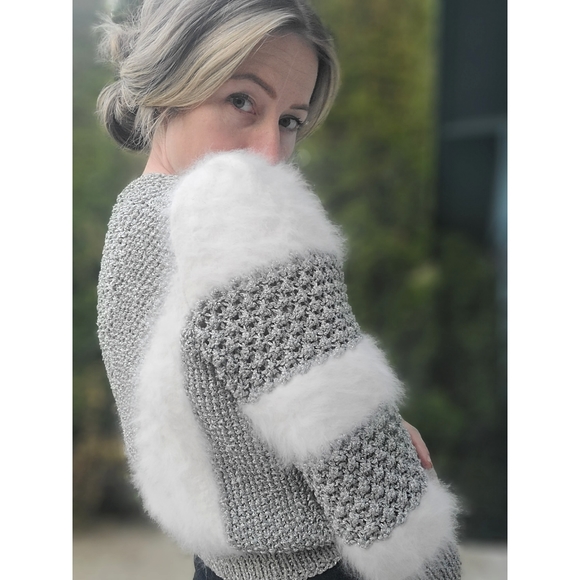 Vintage Canadian Hand Made Silver Knit White Angora  Sweater 80s Sz S - Picture 15 of 15